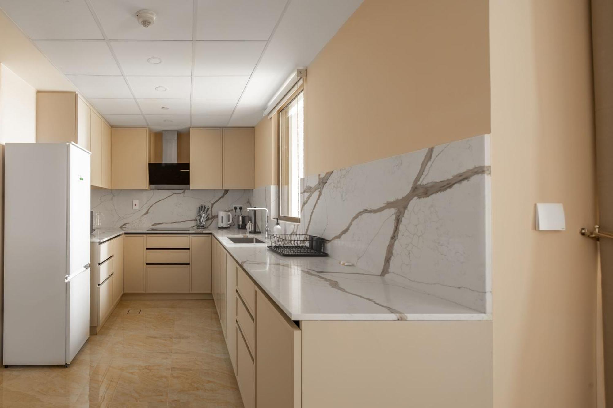 Apartamento Happy Academia Jbr Dubái Exterior foto